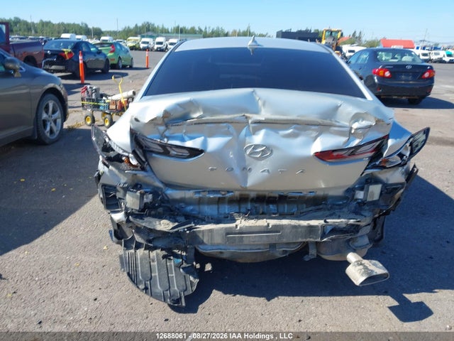 Hyundai Sonata Essential 2019 5NPE24AF1KH731004 Image 17