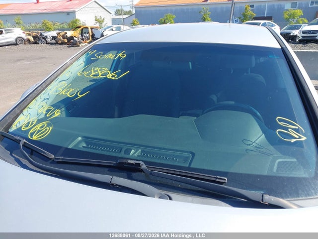 Hyundai Sonata Essential 2019 5NPE24AF1KH731004 Image 18