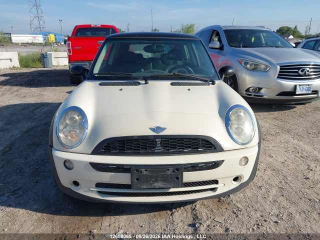 Продажа на аукционе авто 2005 Mini Cooper, vin: WMWRC33425TC56757, номер лота: 12688065