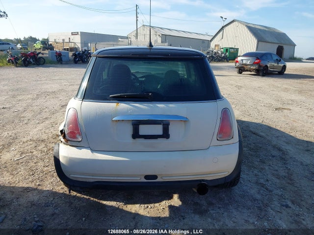Продажа на аукционе авто 2005 Mini Cooper, vin: WMWRC33425TC56757, номер лота: 12688065