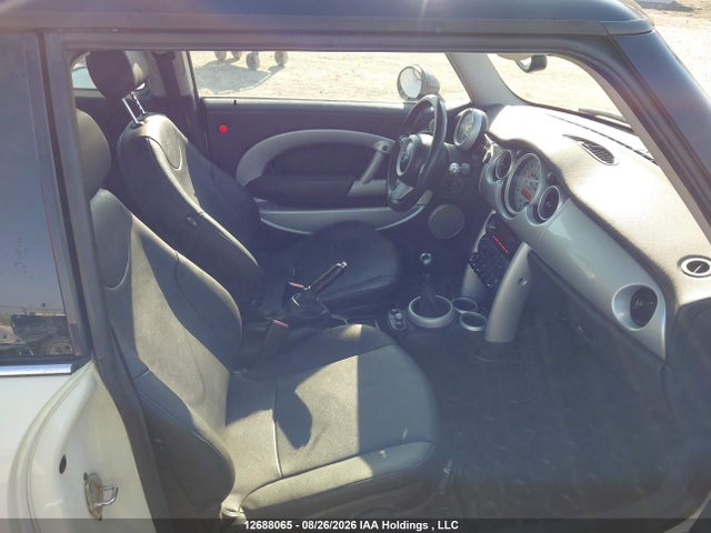Продажа на аукционе авто 2005 Mini Cooper, vin: WMWRC33425TC56757, номер лота: 12688065