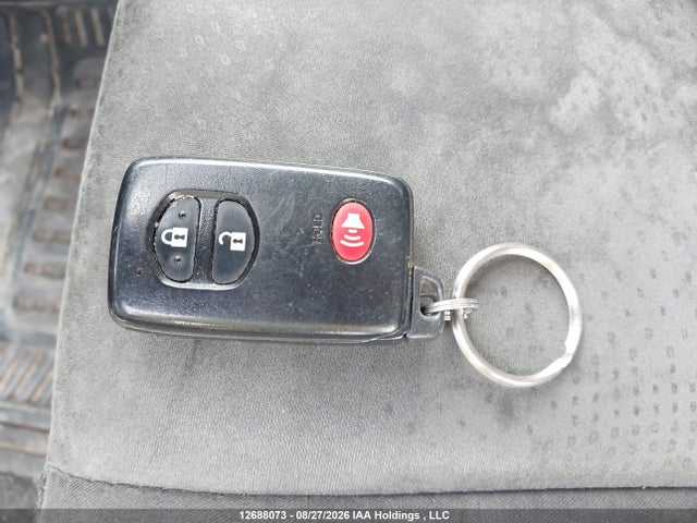 JTDZN3EU2EJ004218 Toyota PRIUS V