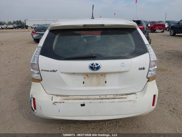 JTDZN3EU2EJ004218 Toyota PRIUS V