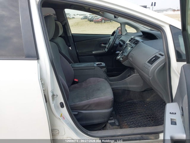 JTDZN3EU2EJ004218 Toyota PRIUS V