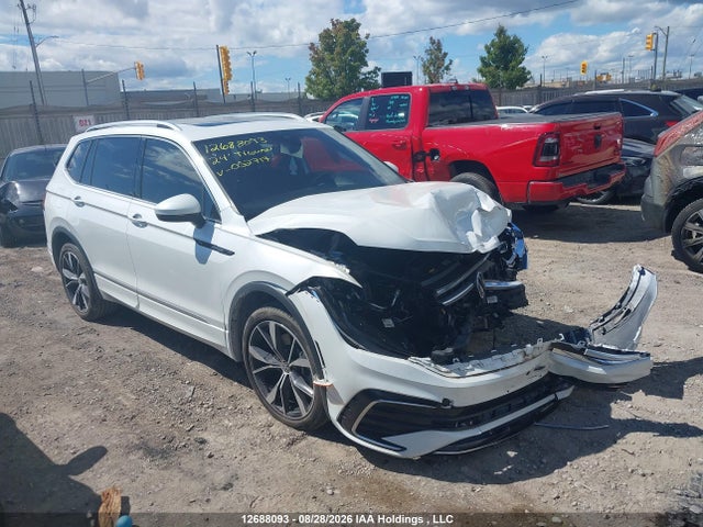 Aukcja sprzedaży 2024 Volkswagen Tiguan Sel R-line Black, vin: 3VV4B7AX1RM052717, numer aukcji: 12688093