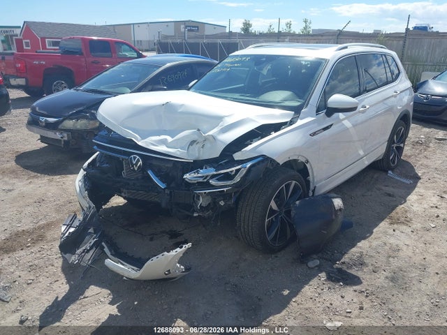 Aukcja sprzedaży 2024 Volkswagen Tiguan Sel R-line Black, vin: 3VV4B7AX1RM052717, numer aukcji: 12688093