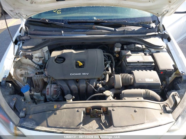 Hyundai Elantra L 2017 5NPD74LF3HH110480 Image 10