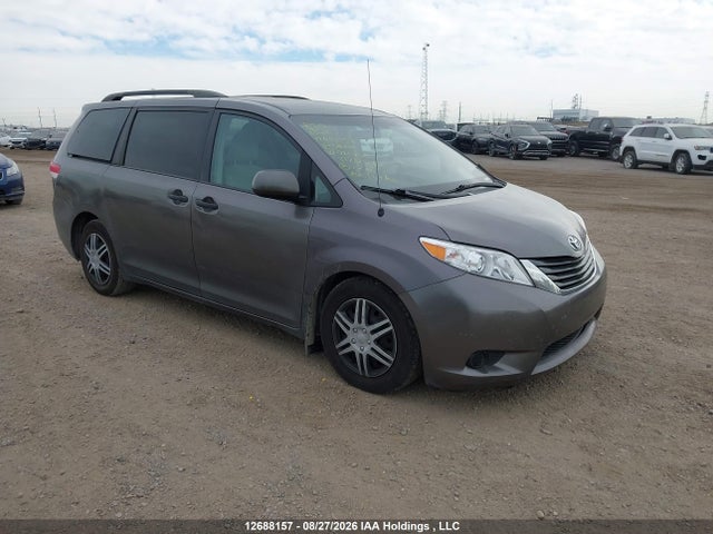 12688157 :رقم المزاد ، 5TDZK3DC8BS021430 vin ، 2011 Toyota Sienna V6 7 Passenger مزاد بيع