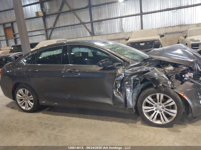 Chrysler 200 Limited 2015 1C3CCCAB6FN665443 Image 13