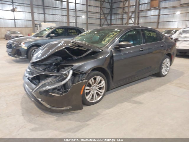 Chrysler 200 Limited 2015 1C3CCCAB6FN665443 Image 2
