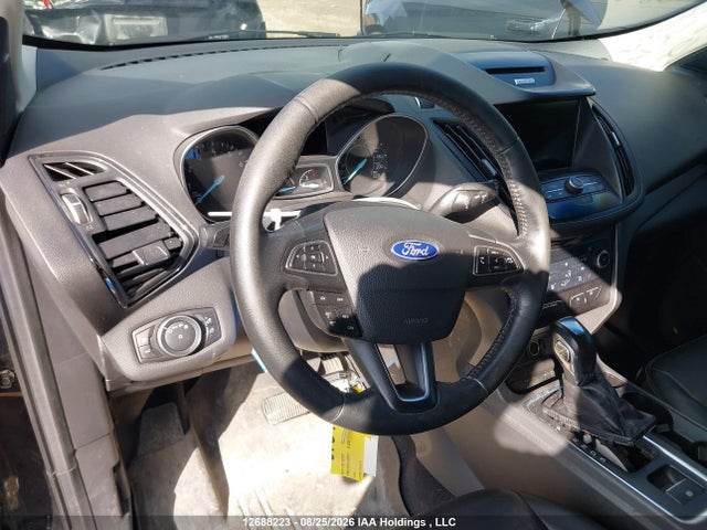 1FMCU9HD3JUA58977 Ford ESCAPE SEL
