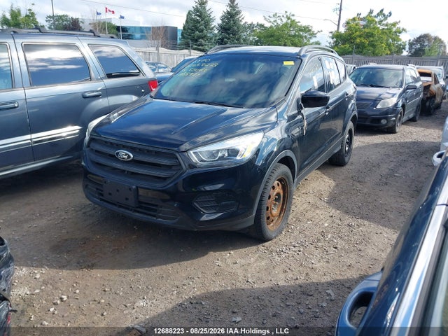 1FMCU9HD3JUA58977 Ford ESCAPE SEL