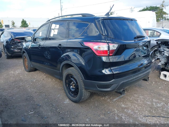 1FMCU9HD3JUA58977 Ford ESCAPE SEL