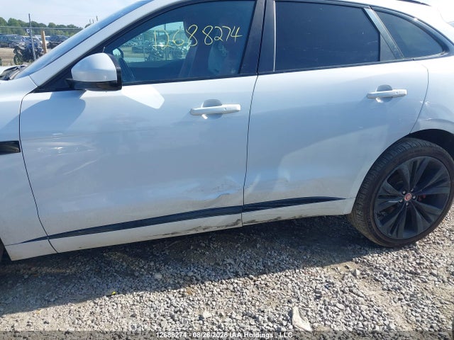 Jaguar F-Pace 2018 SADCM2FV9JA323642 Image 19