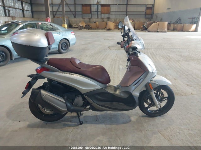 2013 Piaggio Bv 350 მანქანა იყიდება აუქციონზე, vin: ZAPM690T8D5002164, აუქციონის ნომერი: 12688290