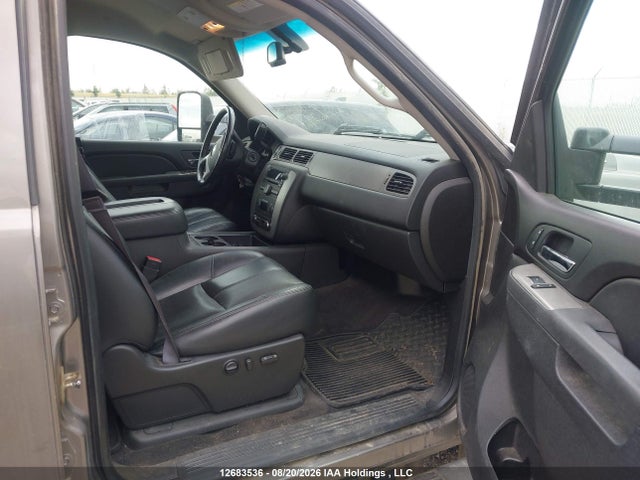 2013 Chevrolet Silverado 2500hd Ltz მანქანა იყიდება აუქციონზე, vin: 1GC1KYC85DF243921, აუქციონის ნომერი: 12683536