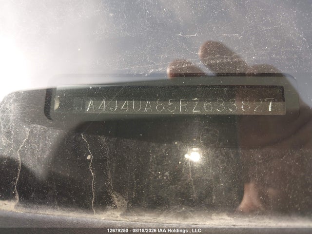 JA4J4UA85RZ633827 Mitsubishi Outlander Es