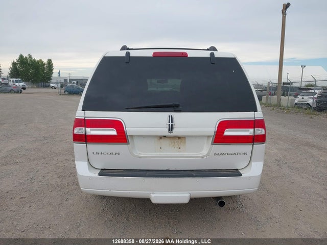 5LMJJ3J56EEL07155 Lincoln NAVIGATOR L