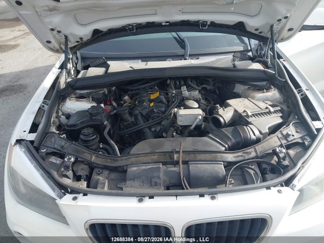 BMW X1 Xdrive28i 2014 WBAVL1C55EVY19491 Image 10
