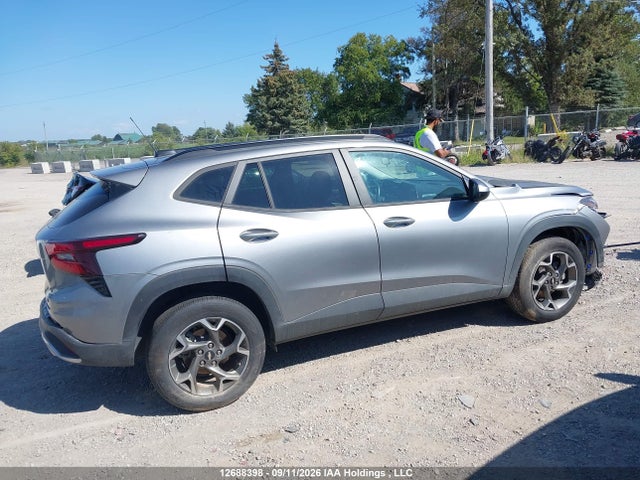 KL77LHE22SC257223 Chevrolet Trax