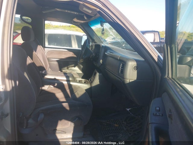 2002 Chevrolet Silverado 2500hd Ls/lt მანქანა იყიდება აუქციონზე, vin: 1GCHK23172F233788, აუქციონის ნომერი: 12688404