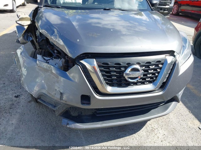 3N1CP5CU8JL495737 Nissan Kicks S/sr/sv