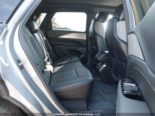Cadillac Lyriq Tech 2024 1GYKPMRL4RZ103269 Image 8