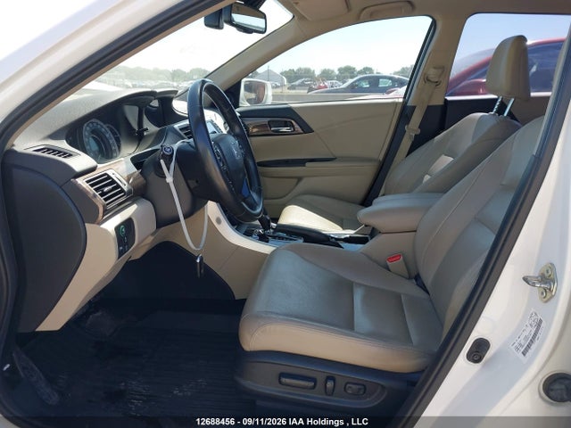12688456 :رقم المزاد ، 1HGCR2F00GA804780 vin ، 2016 Honda Accord Touring مزاد بيع