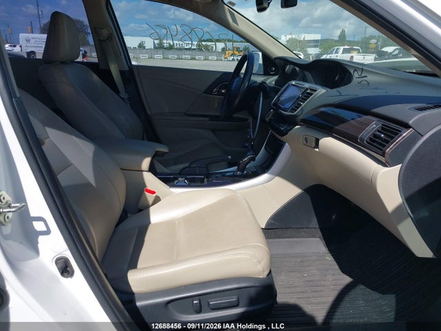 12688456 :رقم المزاد ، 1HGCR2F00GA804780 vin ، 2016 Honda Accord Touring مزاد بيع