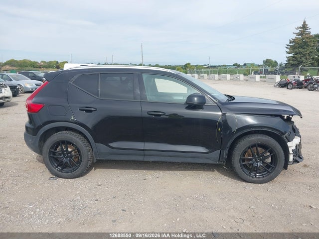 YV4162UK8K2072367 Volvo Xc40 T5 Momentum