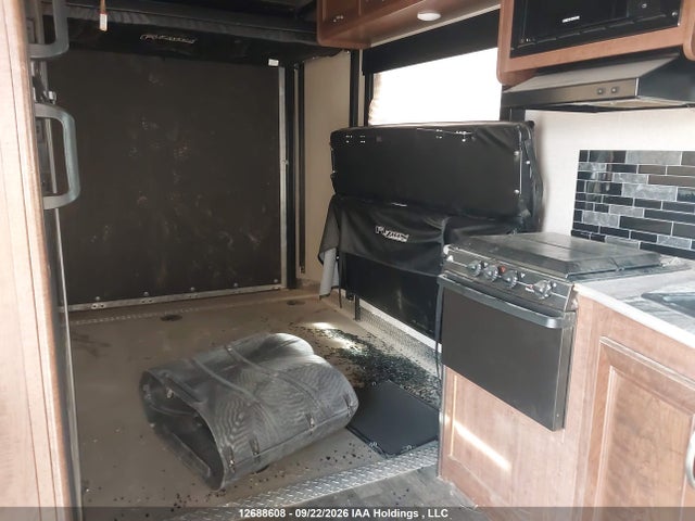 Keystone Vapor Lite 2016 4YDT26V28GF815457 Image 5