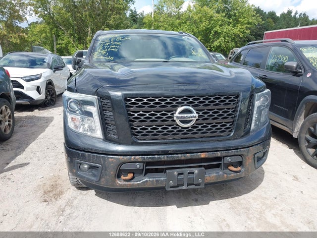 12688622 :رقم المزاد ، 1N6AA1E59JN518556 vin ، 2018 Nissan Titan Platinum/pro-4x/s/sl Midnight Edition/sv/sv Midnight Edition مزاد بيع