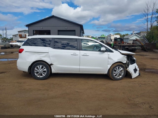 KIA SEDONA LX 2017 KNDMB5C11H6322670 Image 14