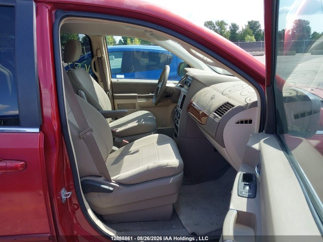 2009 Chrysler Town & Country Lx მანქანა იყიდება აუქციონზე, vin: 2A8HR44E59R527324, აუქციონის ნომერი: 12688861
