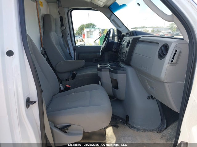 Ford Econoline E450 Super Duty Cutaway Van 2019 1FDXE4FS0KDC23467 Image 5
