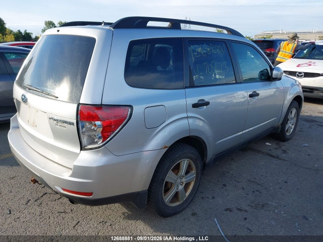 12688881 :رقم المزاد ، JF2SHCBC5BH705523 vin ، 2011 Subaru Forester 2.5x مزاد بيع