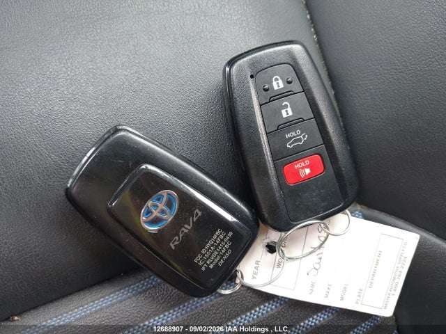 12688907 :رقم المزاد ، 2T3RWRFV0MW105877 vin ، 2021 Toyota Rav4 Hybrid Xle مزاد بيع