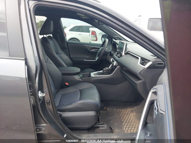 12688907 :رقم المزاد ، 2T3RWRFV0MW105877 vin ، 2021 Toyota Rav4 Hybrid Xle مزاد بيع
