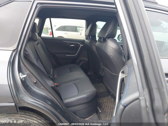 12688907 :رقم المزاد ، 2T3RWRFV0MW105877 vin ، 2021 Toyota Rav4 Hybrid Xle مزاد بيع