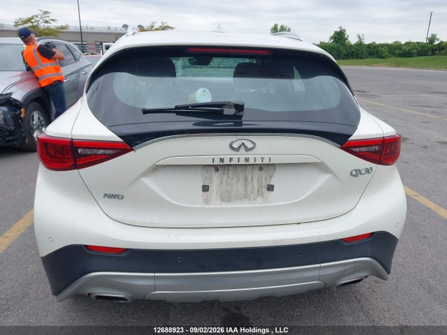 Продаж на аукціоні авто 2017 Infiniti Qx30 Luxury/premium/sport, vin: SJKCH5CR5HA017098, номер лоту: 12688923