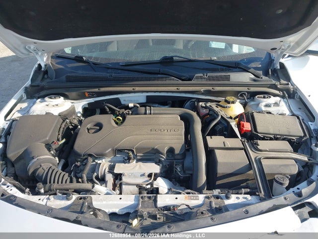 1G1ZD5STXNF165762 Chevrolet MALIBU LT