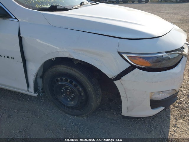 1G1ZD5STXNF165762 Chevrolet MALIBU LT