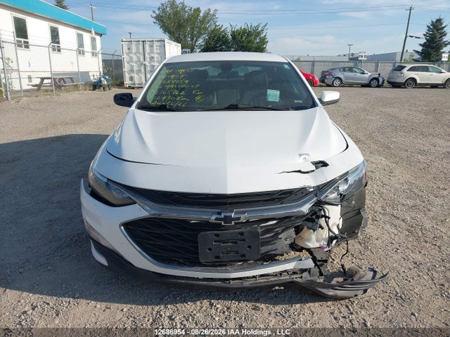 1G1ZD5STXNF165762 Chevrolet MALIBU LT