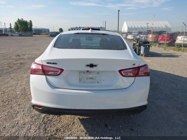 1G1ZD5STXNF165762 Chevrolet MALIBU LT