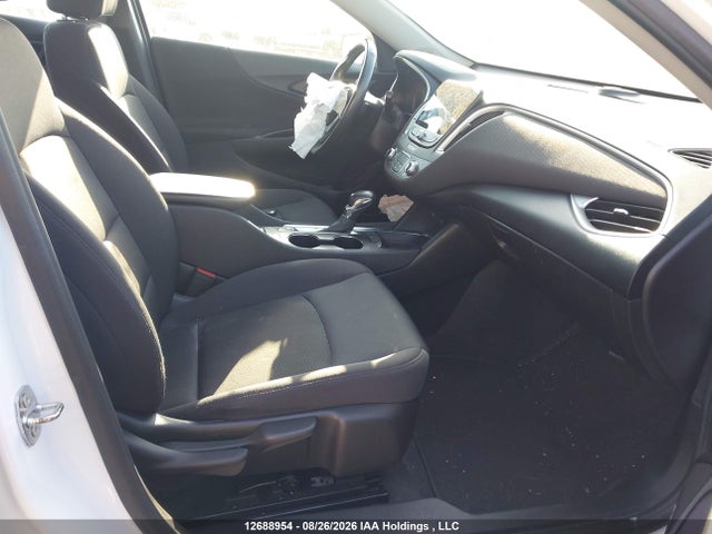 1G1ZD5STXNF165762 Chevrolet MALIBU LT