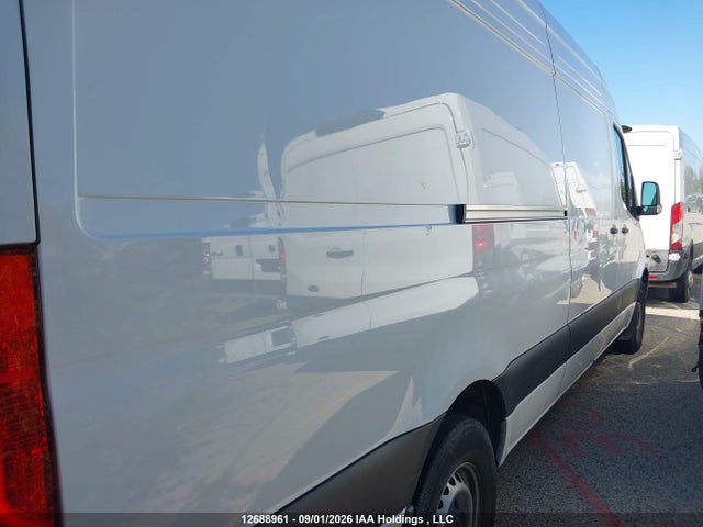 Mercedes-Benz Sprinter 2500 2025 W1Y4KCHY1SP789532 Image 4