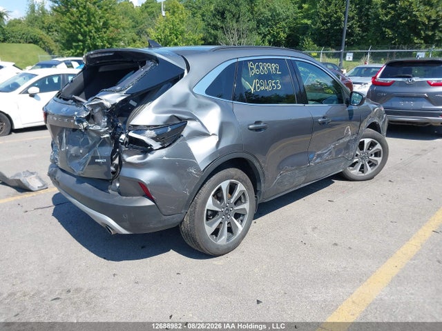 1FMCU9JA7SUB24853 Ford Escape Platinum