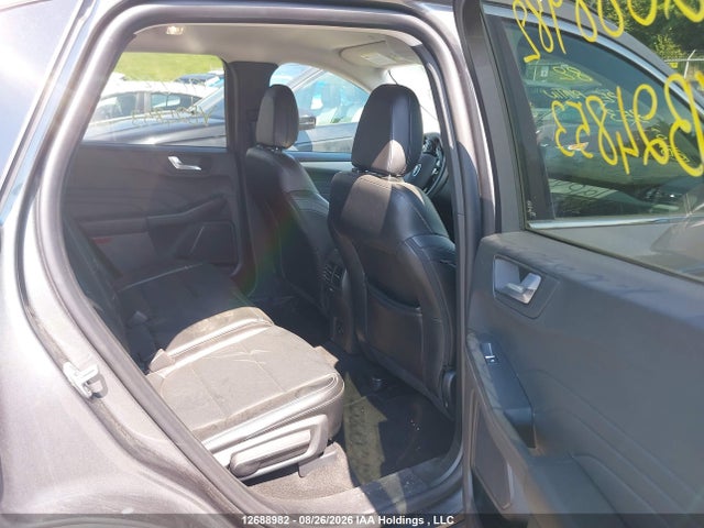 1FMCU9JA7SUB24853 Ford Escape Platinum