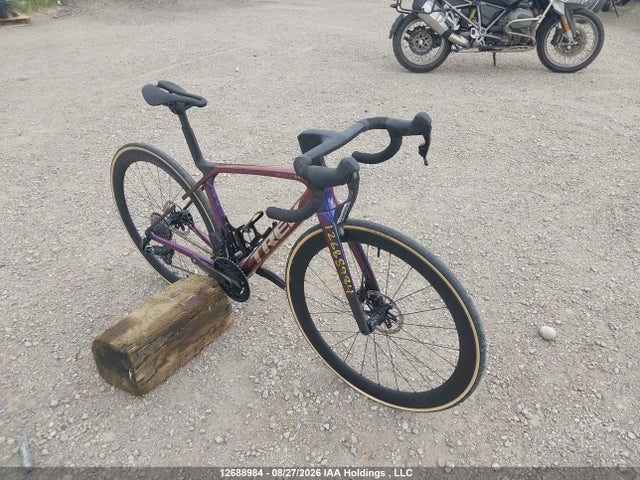 Madone Bicycle Slr 7 Axs Gen 8 P1 Sm Baker 2026 WTU3590T0028X zdjęcie główne