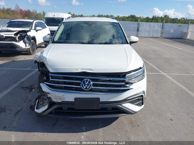 Volkswagen Tiguan 2022 3VV2B7AX2NM127927 Image 13